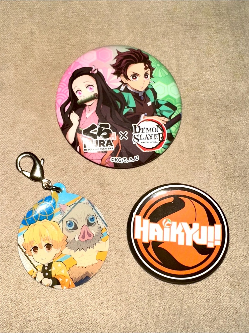 Anime Keychain & Pin Bundle Haikyuu Demon Slayer Lot 3 Pcs